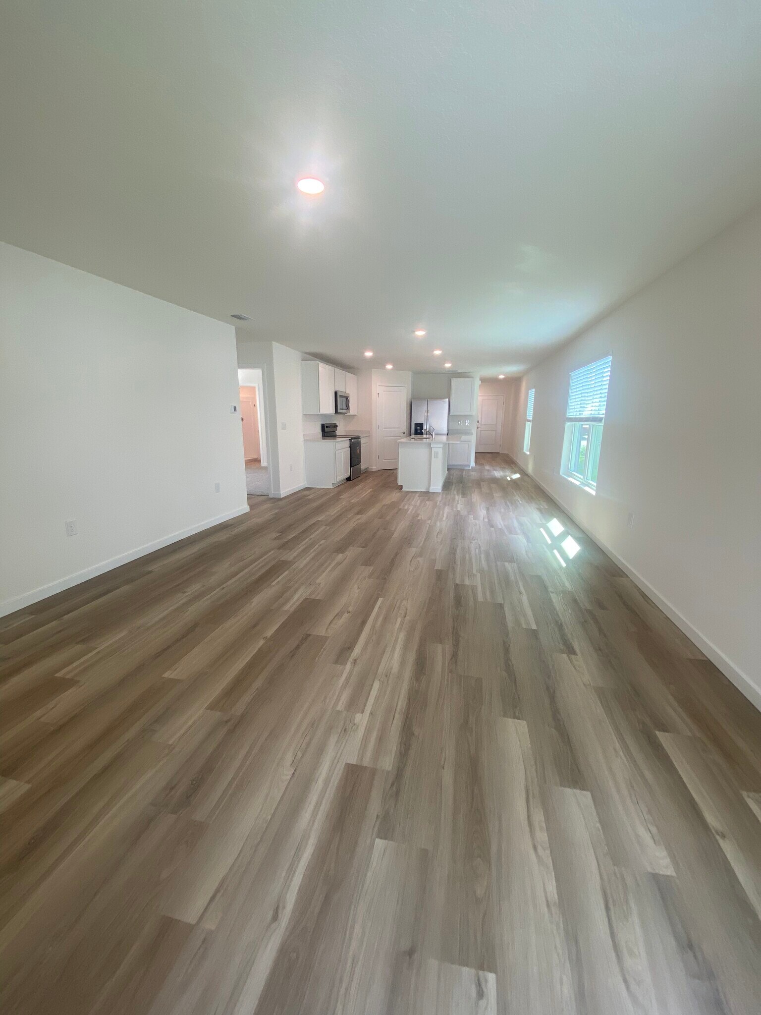 Building Photo - 11486 Memorial Dr