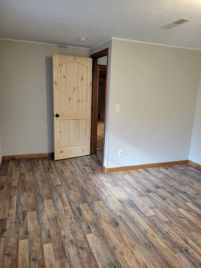 Building Photo - 566 Turkey Oak Rd