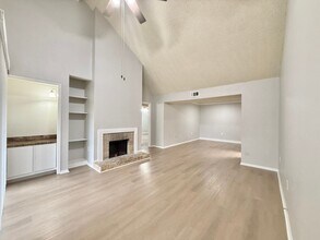 Building Photo - Condo for Lease