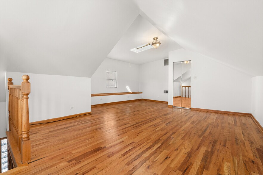 Building Photo - 1509 W Thomas St