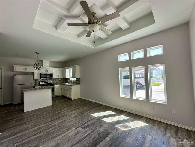 Building Photo - 12 N Winona Dr
