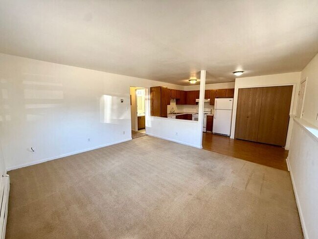 Building Photo - Limited-Time Offer: 2 Weeks Free! 2-Bed, 1-Bath Garden Apartment in Johnstown – Utilities Included