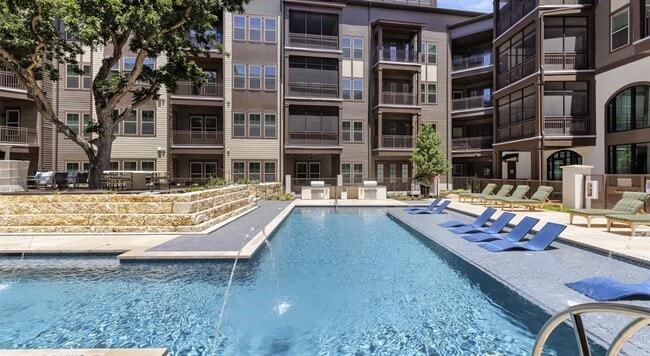 Building Photo - 10520 Lakeline Mall Dr
