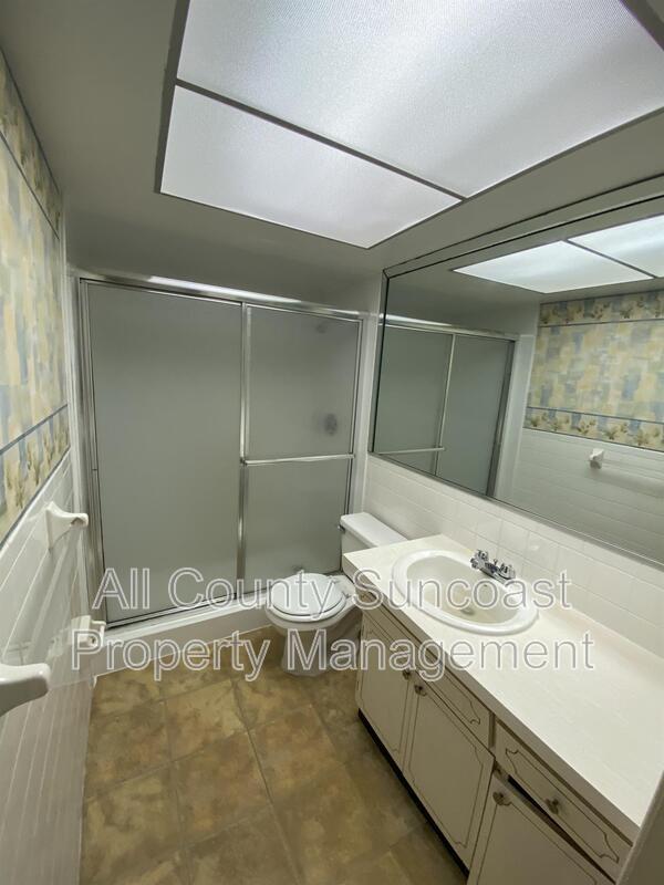 Building Photo - 1433 S Belcher Rd