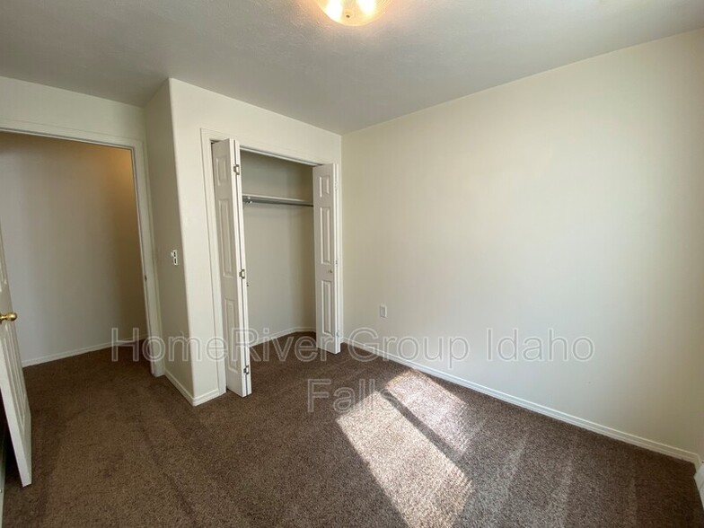 Building Photo - 3184 Chasewood Dr