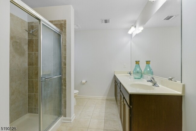 Building Photo - 306 Waterview Ct