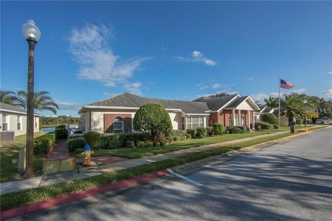 Building Photo - 408 Lake Suzanne Dr