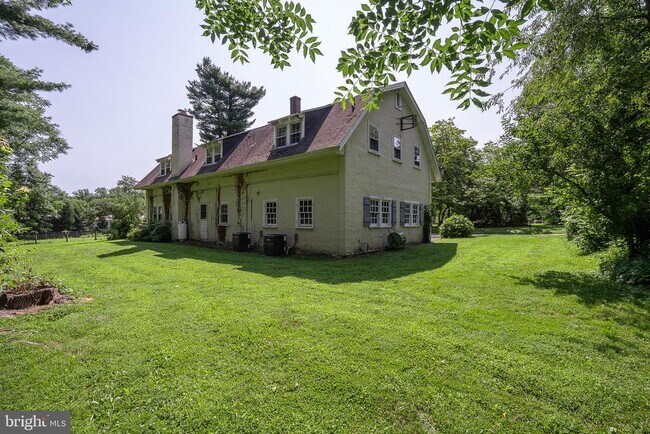 Building Photo - 504 Harriton Rd