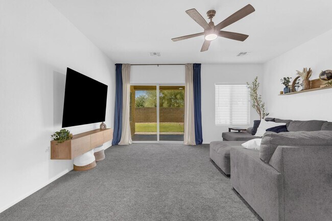 Building Photo - Stunning Single-Level Rental In The Highly Sought-After Anthem at Merrill Ranch!