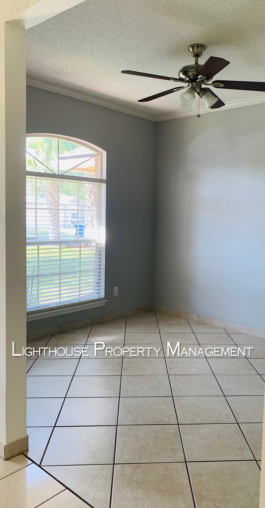 Building Photo - Pristine 3/2 in University Park!  Won't Last Long!