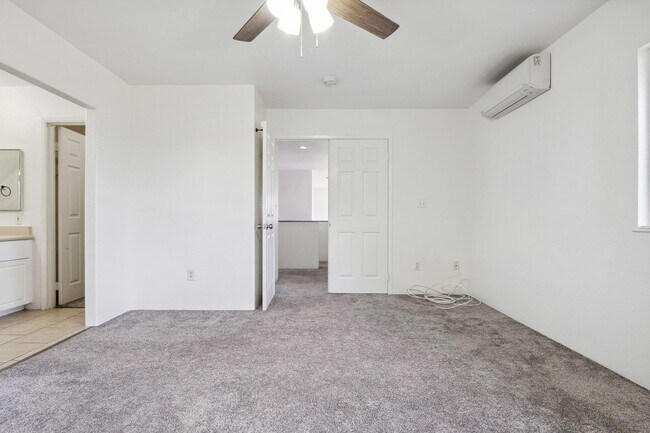 Building Photo - 4 Bed, Pet Friendly Kapolei Home