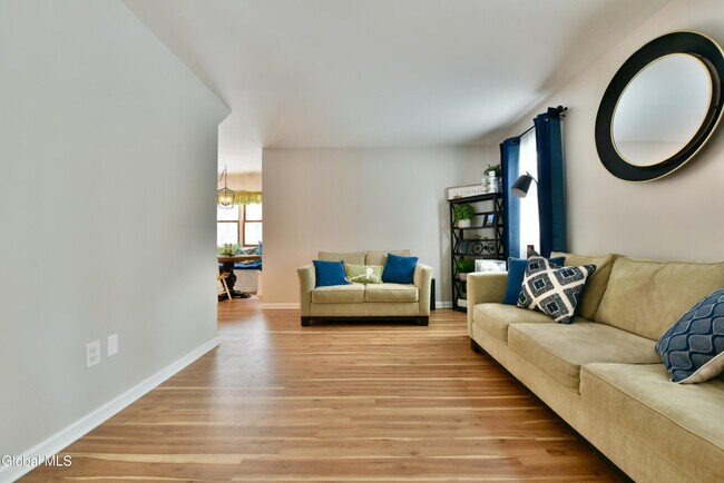 Building Photo - 9 Bell Flower Rd