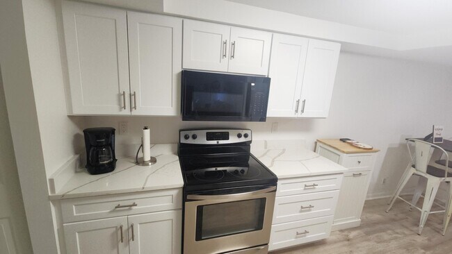 Building Photo - 950 Egret Cir