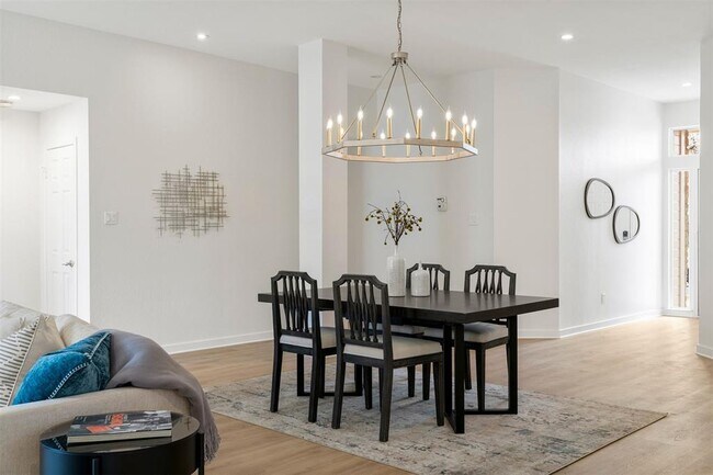 Building Photo - 8104 Doe Meadow Dr