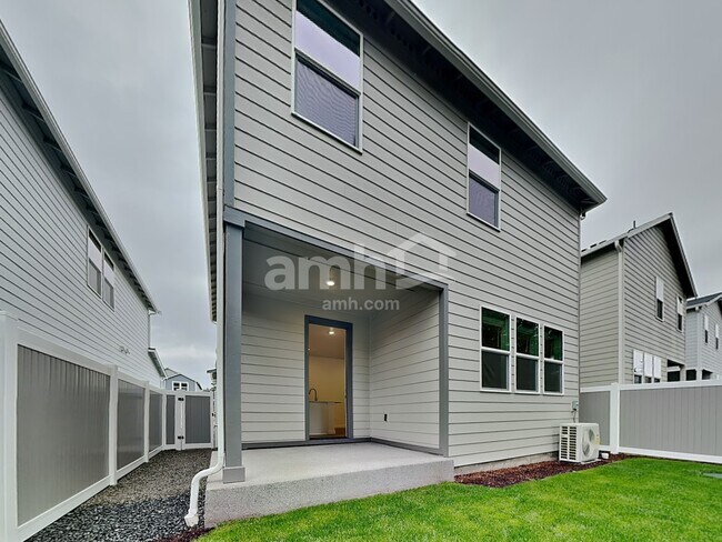 Building Photo - 5245 Turnstone St SE