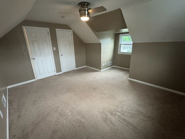 Building Photo - Sunny, Modern Mid-Century Cape 4 BR Spacio...