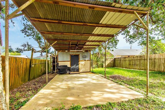 Building Photo - 601 Poplar St