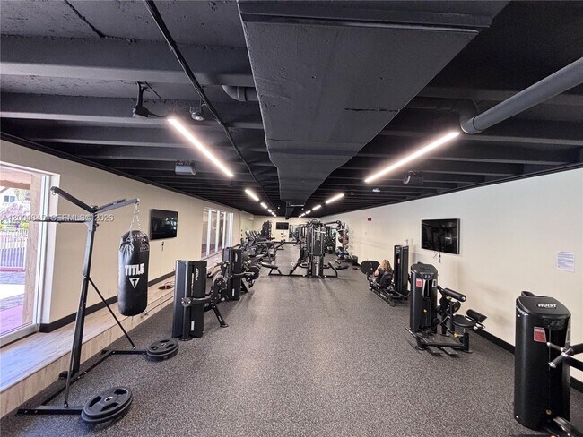 Building Photo - 403 NW 68th Ave