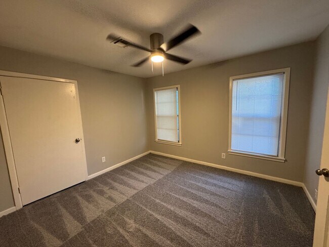 Building Photo - South Waco 3 Bedroom