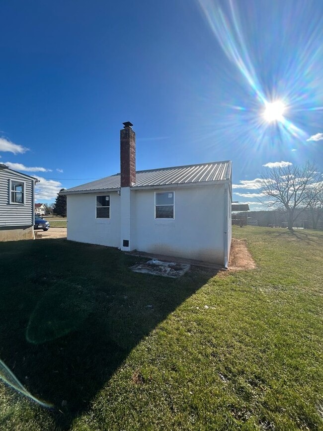 Building Photo - Single Family House for rent in Eastern Schools