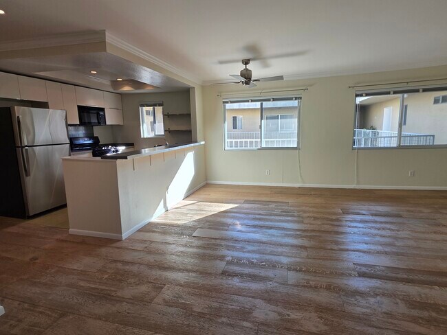 Building Photo - 3762 Hughes Ave