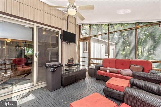 Screened in porch - 2903 Loch Haven Ct