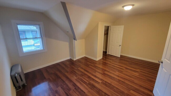 Building Photo - 104 Sherman Ave