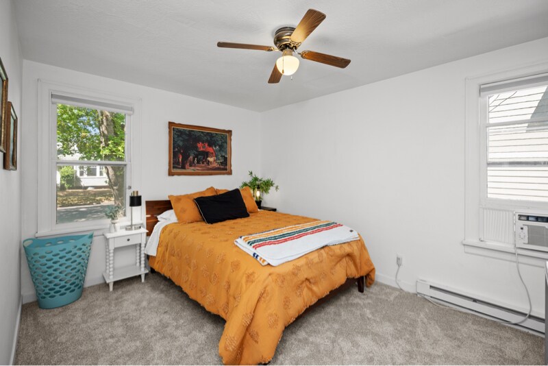 Building Photo - 801 E Lakeside Ave