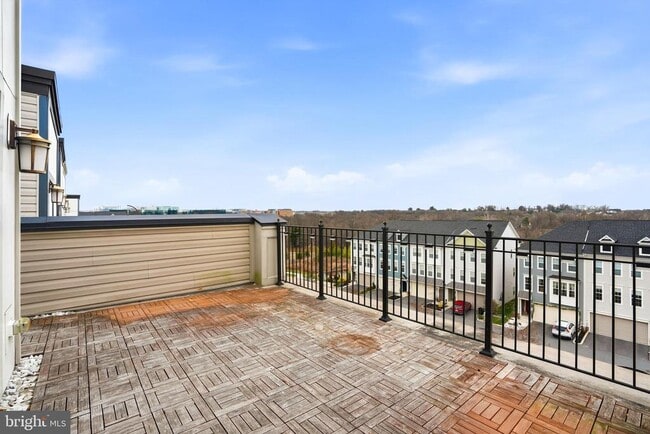 Building Photo - 14325 Potomac Heights Ln