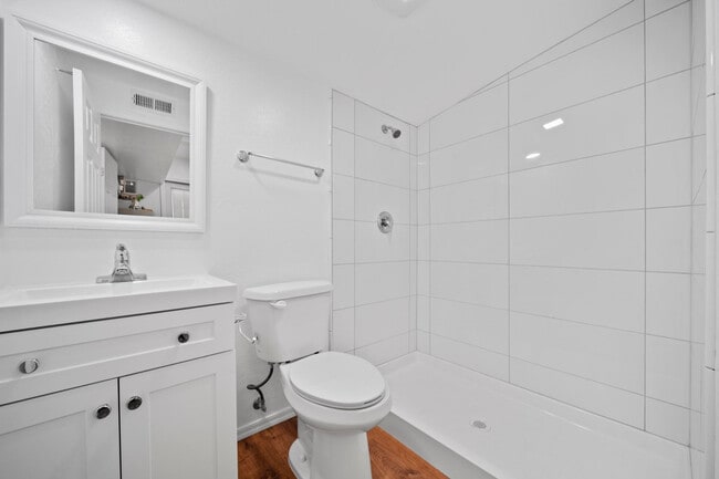 Building Photo - 570 S Yaqui Dr