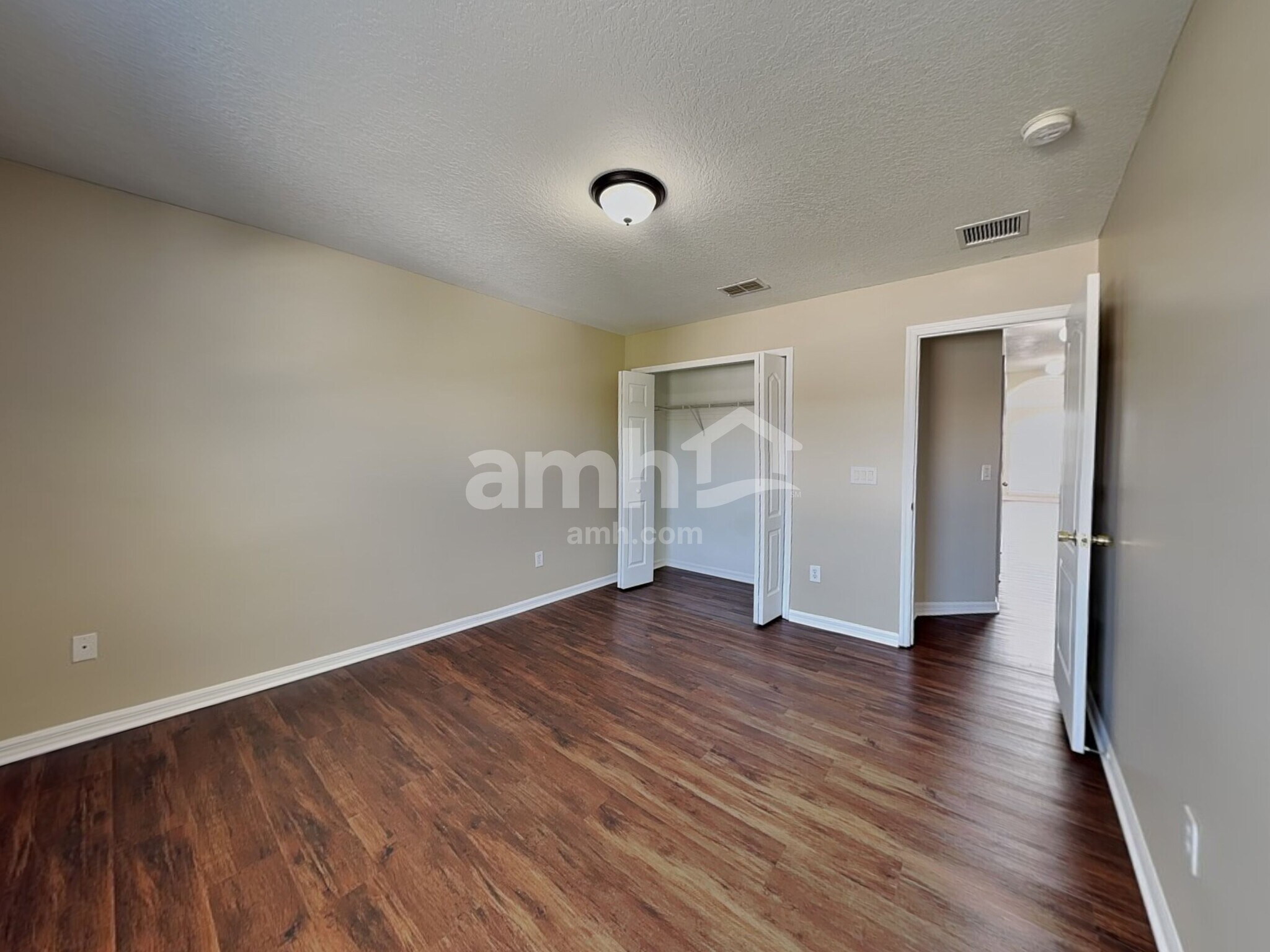 Building Photo - 366 Cabana View Way