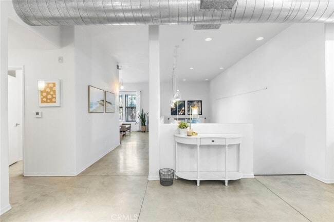 Building Photo - 210 N Spurgeon St
