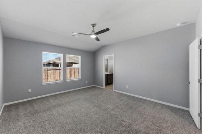 Building Photo - 100 Javans Nest