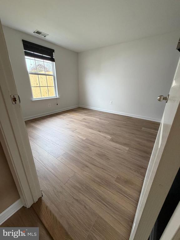 Building Photo - 2407 Saratoga Ave