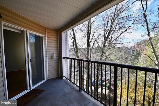 Building Photo - 3315 Wyndham Cir
