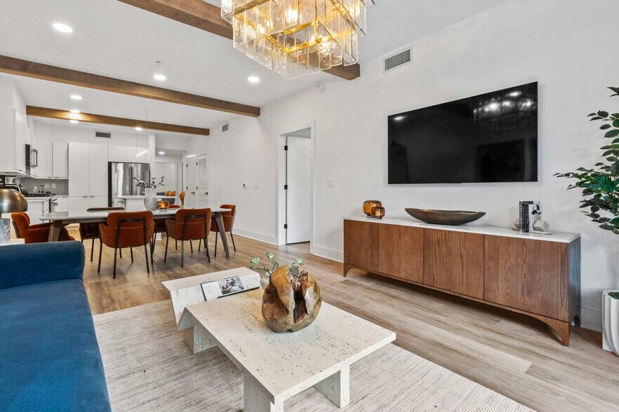 Building Photo - 346 Peters St SW