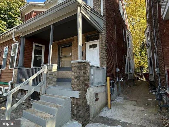 Building Photo - 510 N Hermitage Ave