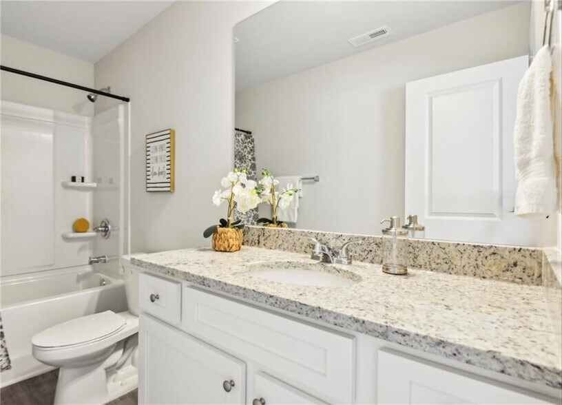 Building Photo - 553 Cygnet Ln