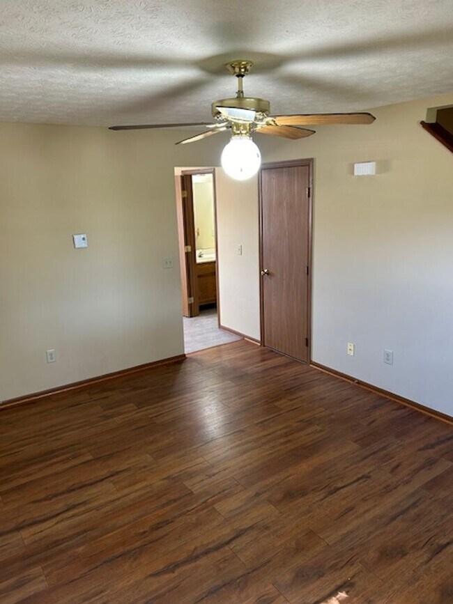 Building Photo - 1555 Windridge Pl