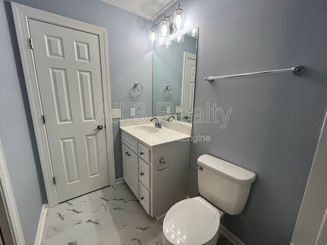 Building Photo - 1924 Wyngate Loop