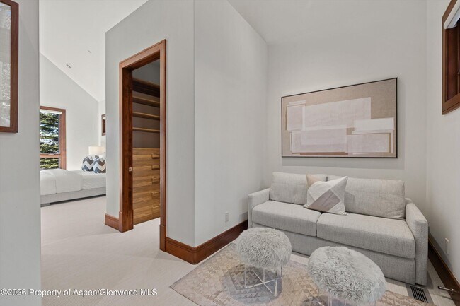 Building Photo - 294 Draw Dr