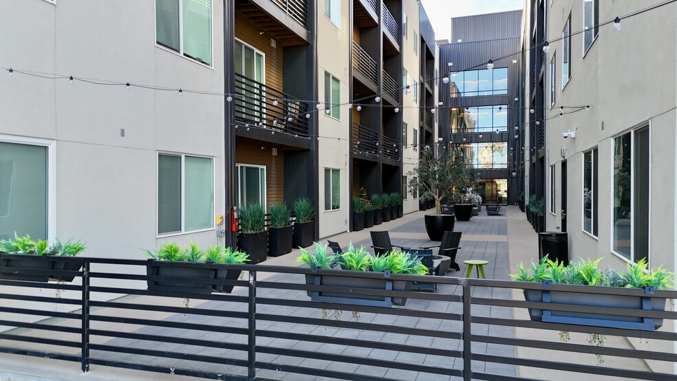 Building Photo - Enso Zen Apartments