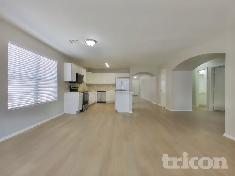Building Photo - 106 S Valle Verde