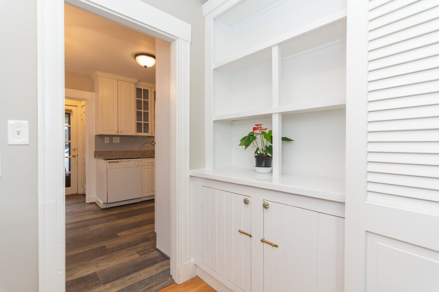 Building Photo - 39 Gould St