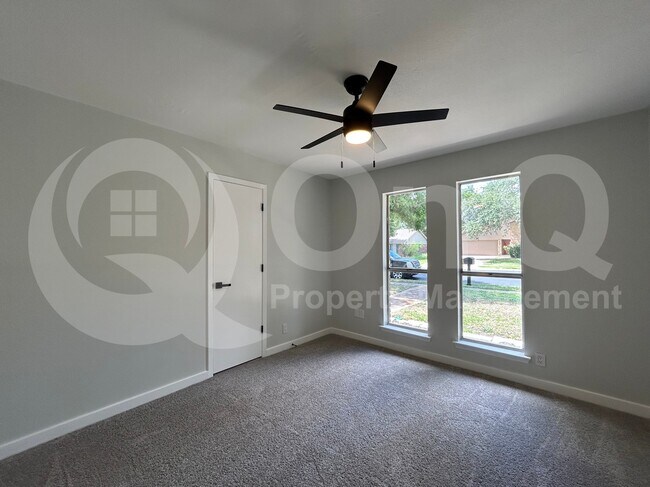 Building Photo - 608 High Meadow Dr