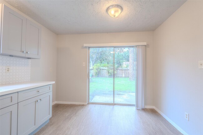Building Photo - 6658 Canyon Way Dr