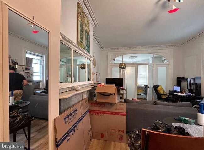 Building Photo - 2129 Spring Garden St
