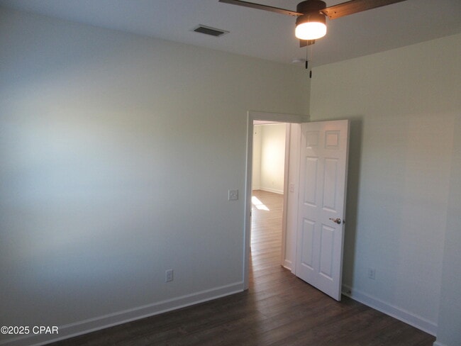 Building Photo - 2811 N Panama Ave