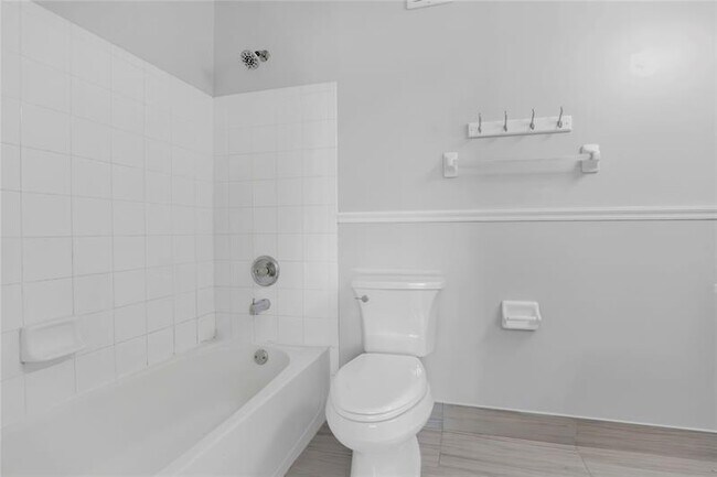 Building Photo - 9968 NW 57th Manor