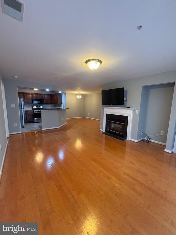 Building Photo - 13107 Millhaven Pl